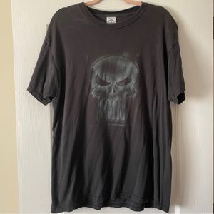 black punisher tee